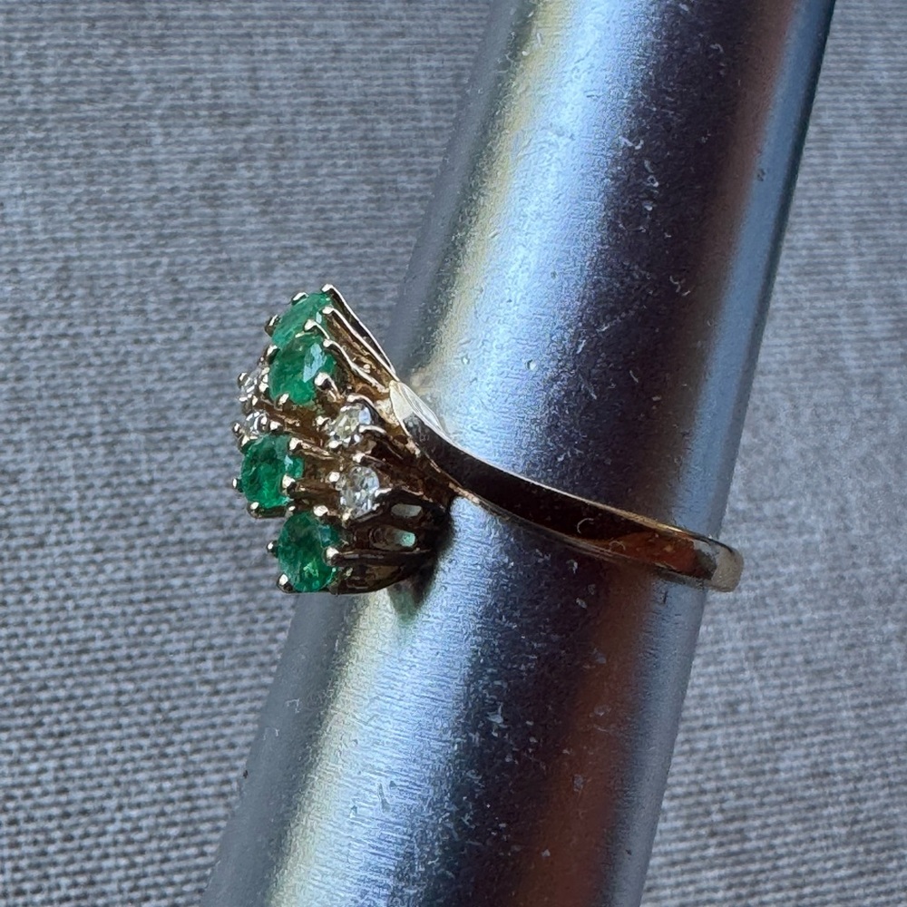 Elegant 10K Emerald Diamond Ring - Picture 2 of 7